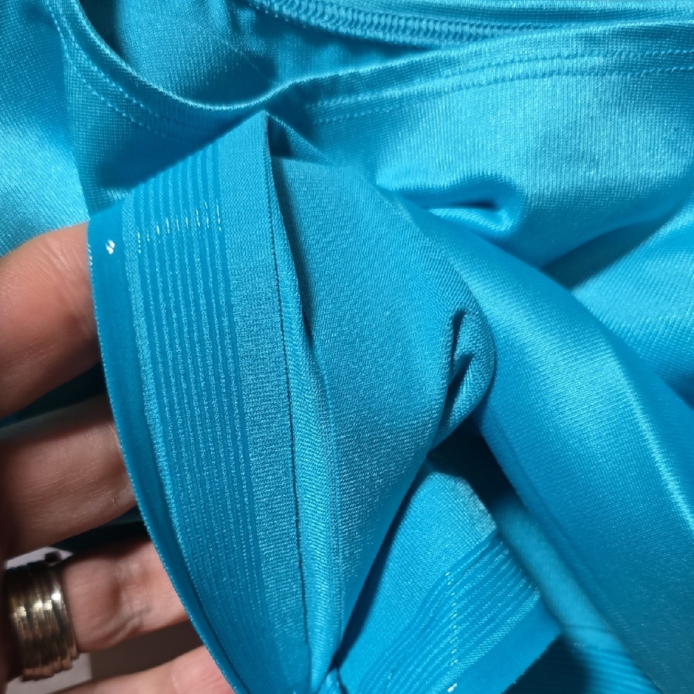 Ruby Ribbon - Demi - Picture 4 of 4